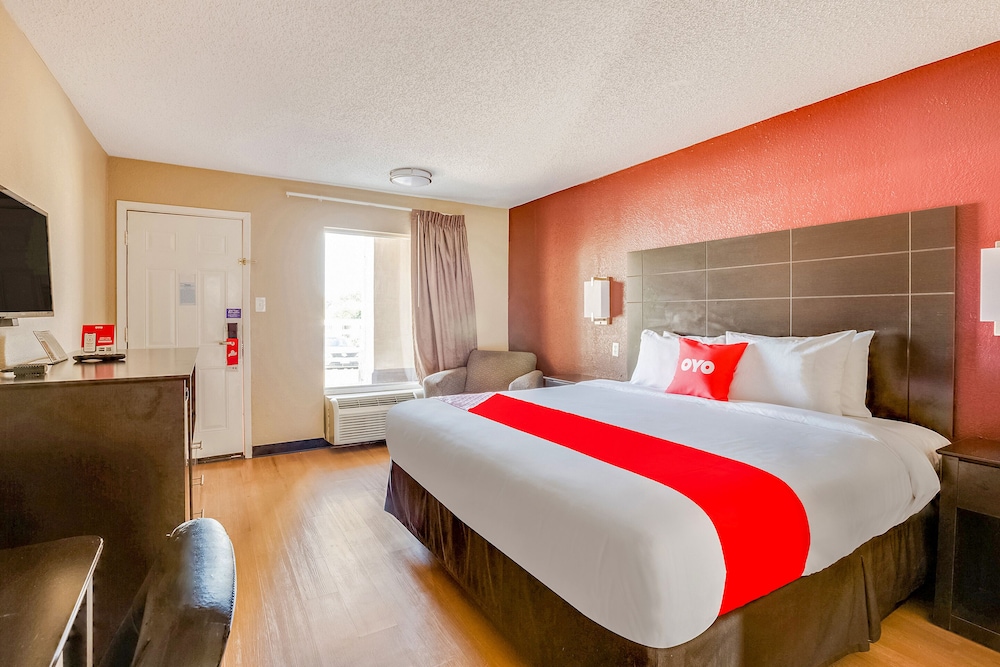 OYO Hotel Tyler Northwest Mineola Hwy - photo 33