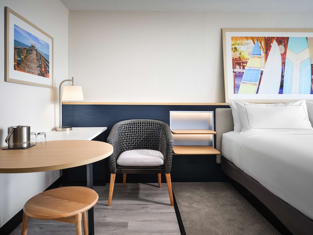 Hilton Garden Inn Cocoa Beach Oceanfront - photo 11