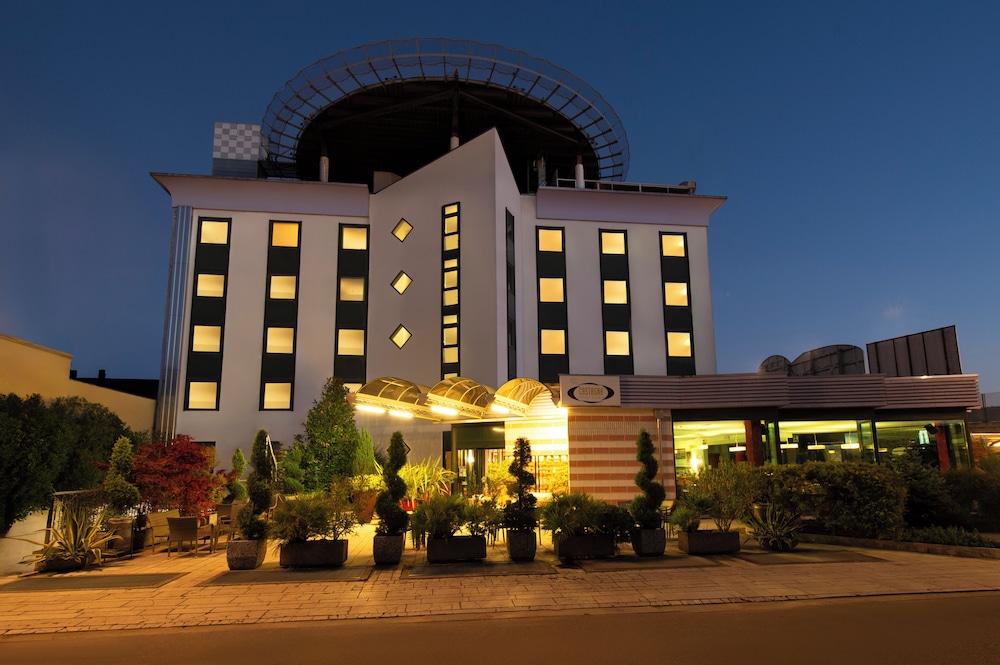 Castagna Palace Hotel & Restaurant — hotel in Montecchio Maggiore-Alte Ceccato