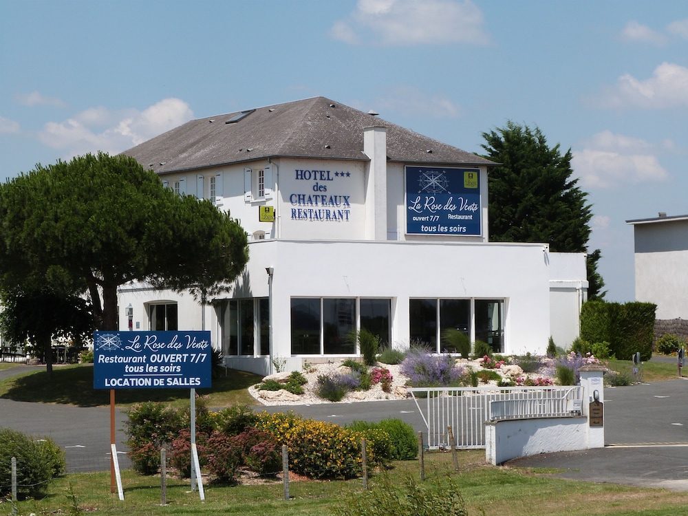 Hôtel des Châteaux in Azay-Le-Rideau, France