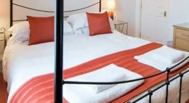 Terracotta Suite