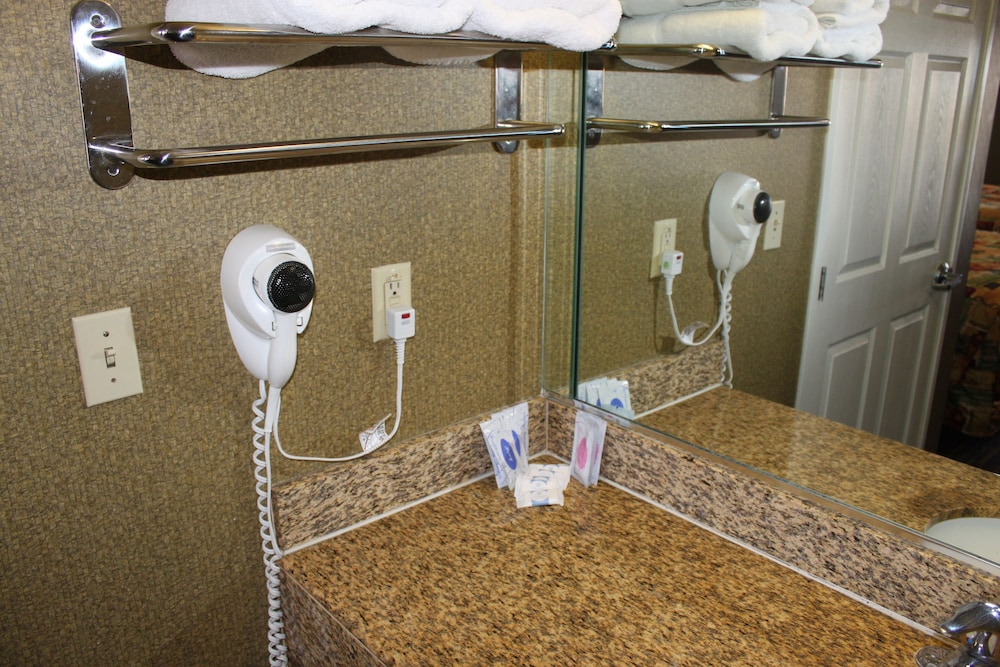 Crystal Inn Suites & Spas - photo 25