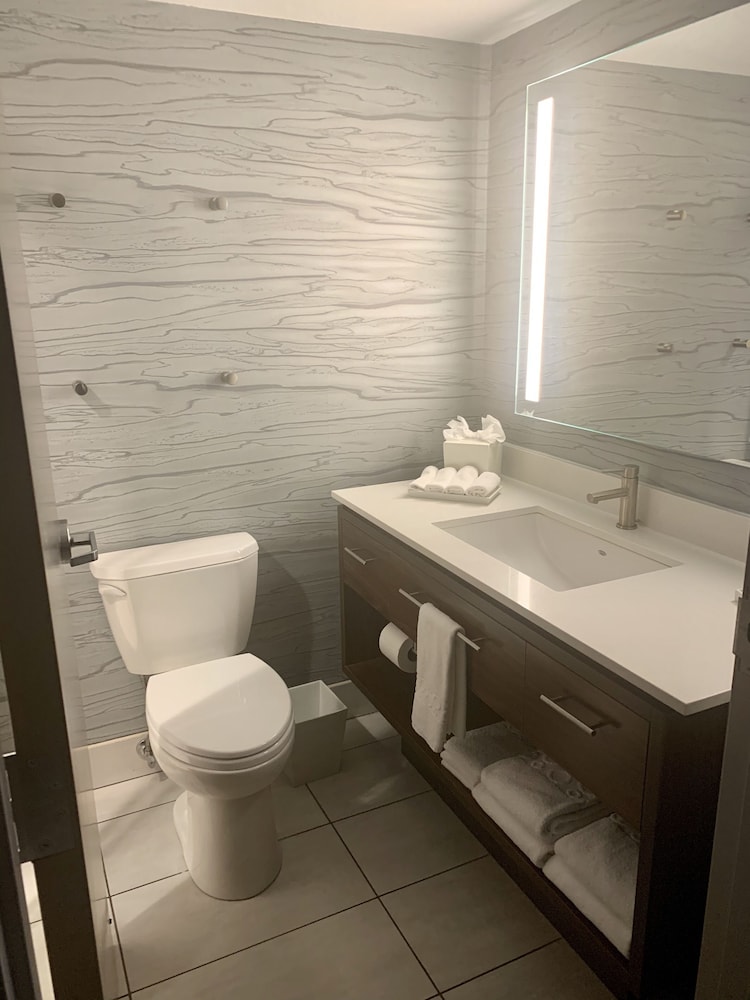 Home2 Suites by Hilton KCI Airport - photo 17