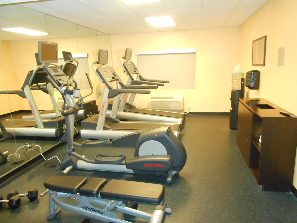 Holiday Inn Express & Suites Phoenix Mesa West by IHG - photo 16