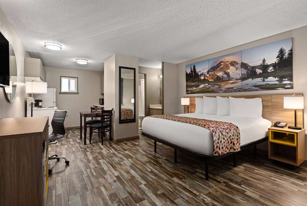 Days Inn by Wyndham Lakewood South Tacoma - photo 17