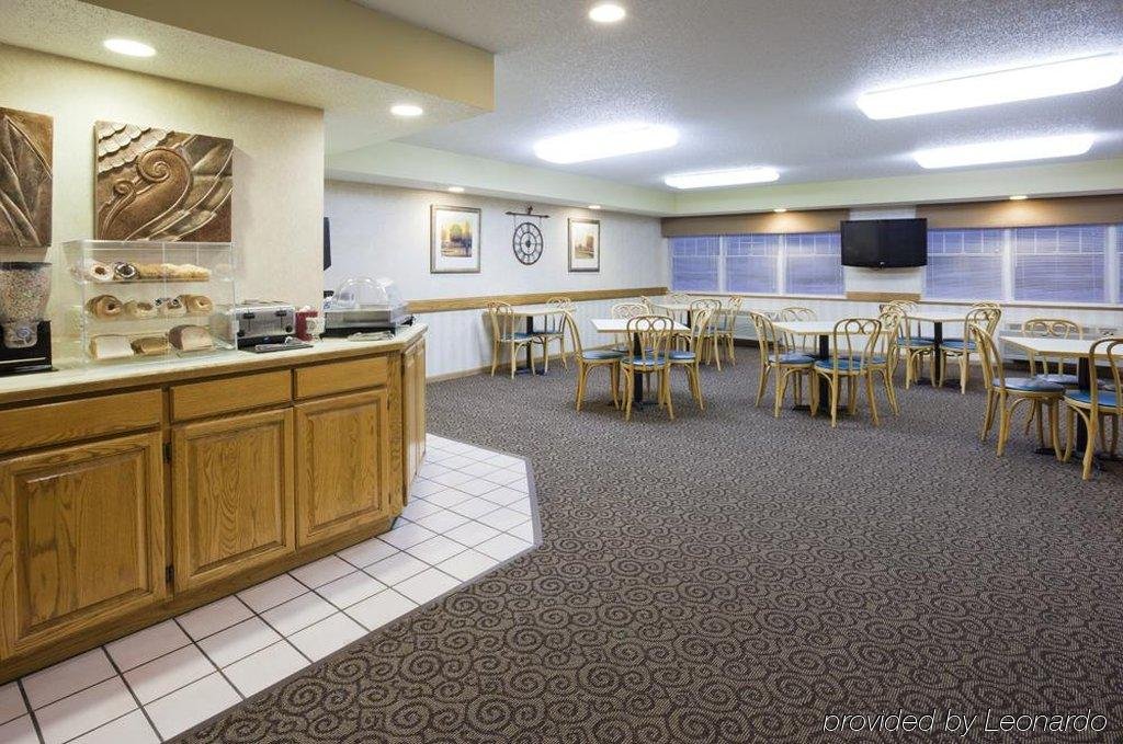 GrandStay Hotel & Suites Stillwater - photo 4
