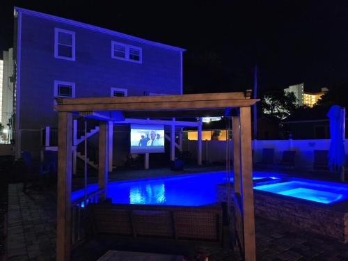 Hook Wine & Sinker 3rd Row Crescent Beach Section — Myrtle Beach — photo 5