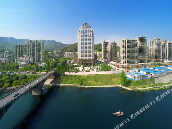 Jiande Xin'anju Kaiyuan Mingting Hotel — 4-Star Luxury Hotel in Hangzhou, People's Republic of China