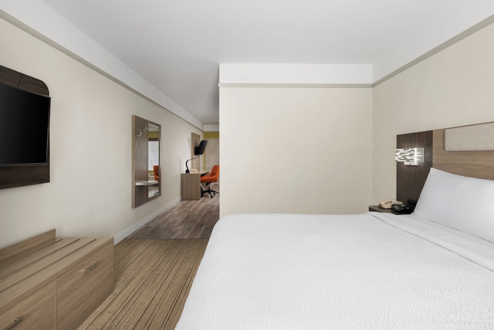 Holiday Inn Express Hotel & Suites San Dimas by IHG - photo 19