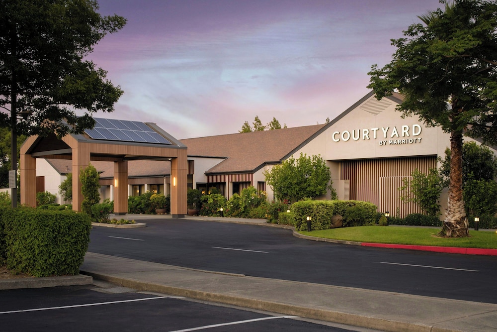 Courtyard by Marriott Vacaville - photo 43
