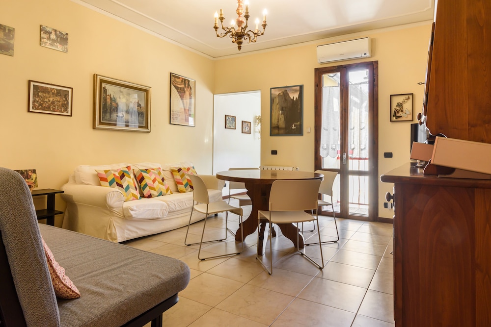 Santa Croce's Vintage by Mmega — 4-Star Luxury Hotel in Florence, Italy