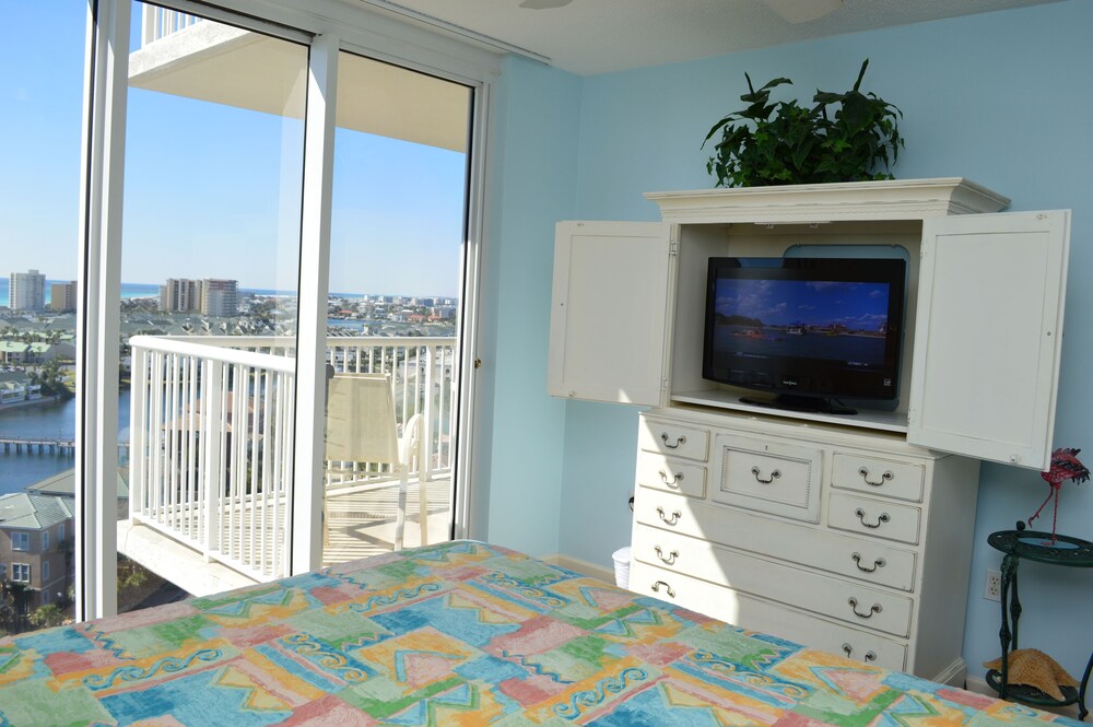Pelican Beach Resort - photo 34