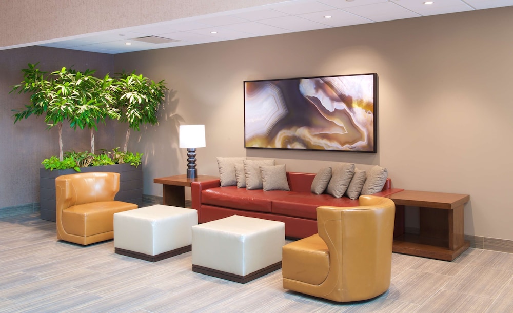 Embassy Suites by Hilton Seattle North Lynnwood - photo 9