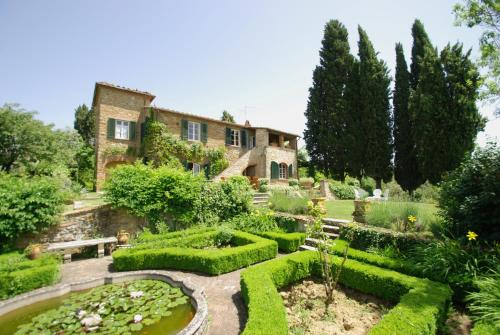 Il Giardino Inglese — 4-Star Luxury Hotel in Lucignano, Italy