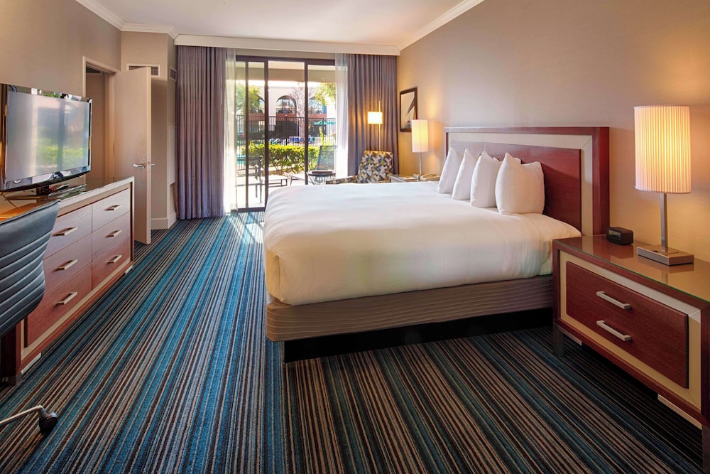Doubletree by Hilton Newark Fremont - photo 19