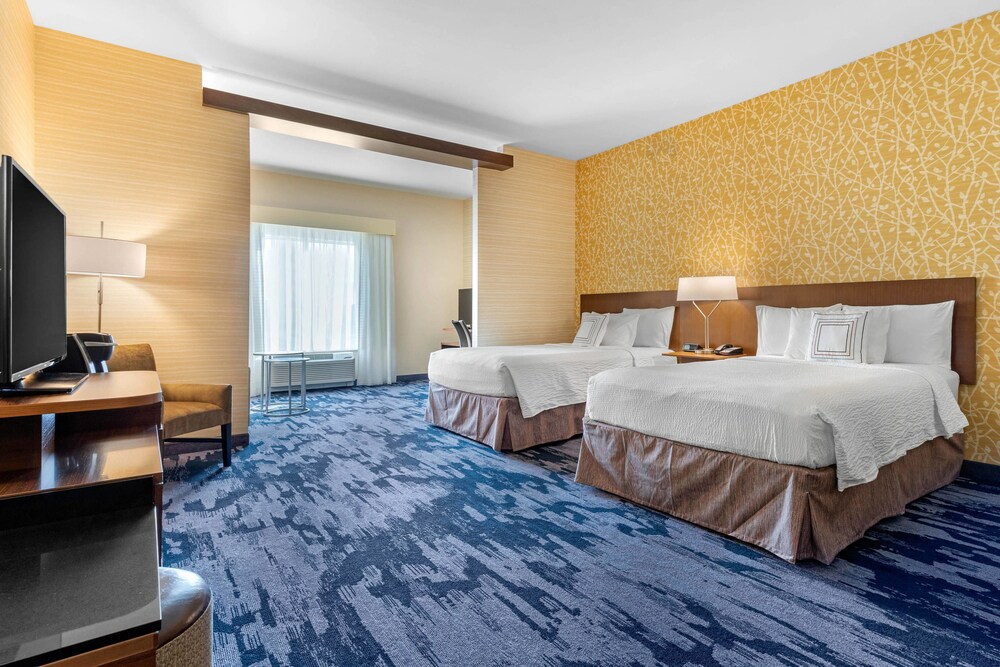 Fairfield Inn & Suites by Marriott Mebane - photo 4