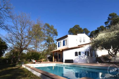 Studio En Duplex Independant — Brignoles