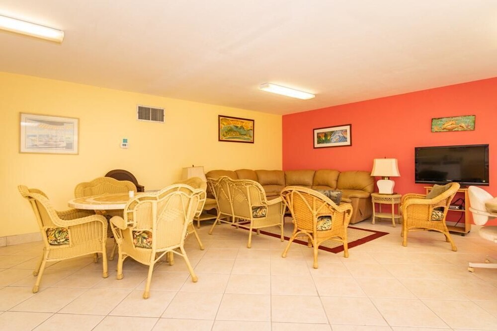 Palm Cay 5 - photo 2