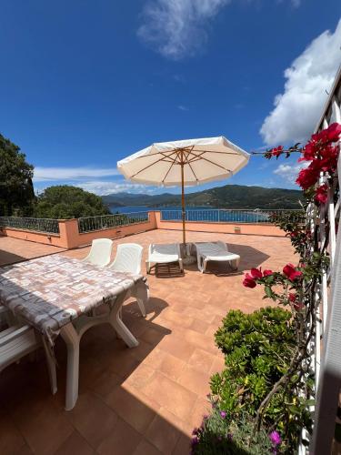 Villetta Zuccale II Tranquillità e panorama vicino al mare — 4-Star Luxury Hotel in Capoliveri, Italy