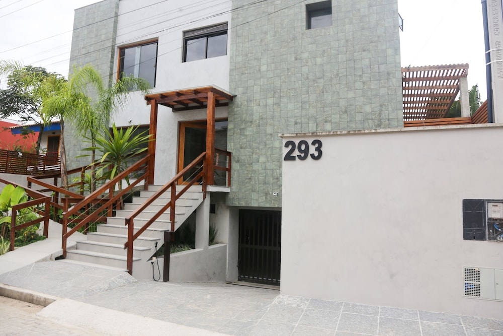 Palulu Flat Juquehy O refúgio perfeito para casais e famílias Área de Lazer com Piscina e Sauna Garagem Subterrânea — 4-Star Luxury Hotel in Sao Sebastiao, Brasil