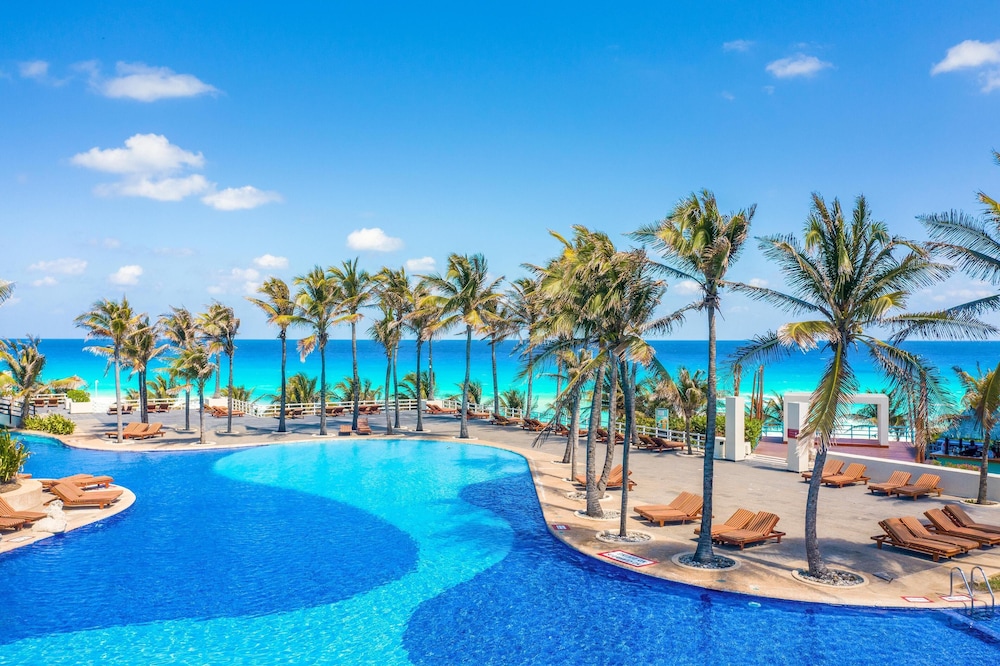 The Pyramid Cancun By Oasis All Inclusive