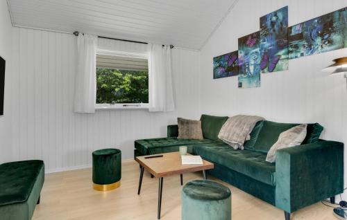 3 Bedroom Nice Home In Melby — 5-Star Luxury Hotel in Frederiksvaerk, Denmark