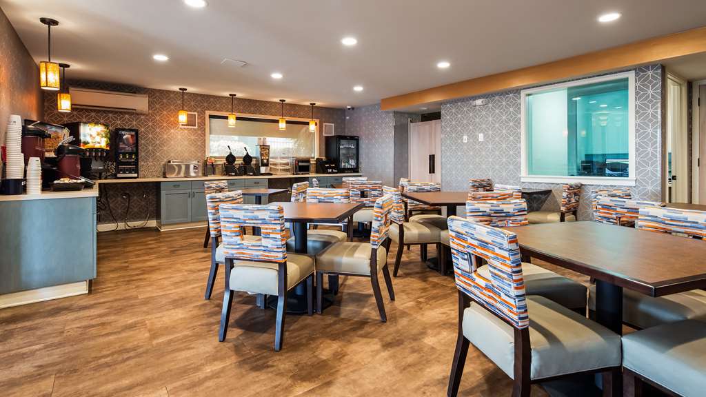 Best Western Sandman Hotel - photo 6