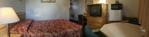 Oregon Trail Motel and Restaurant - carbon neutral hotel in Baker
