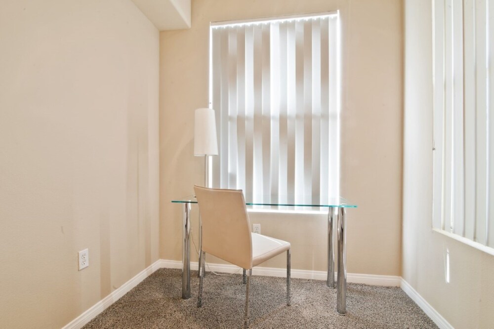 Global Luxury Suites in Cupertino - photo 14