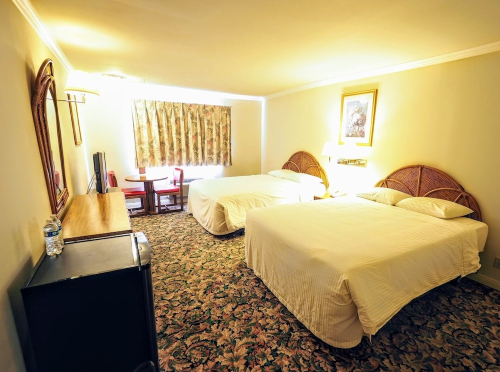 Grand Inn財神客棧 — Monterey Park — photo 5