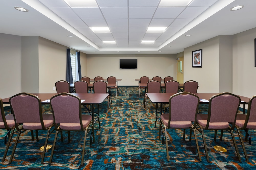 Candlewood Suites Louisville NE Downtown Area by IHG - photo 28