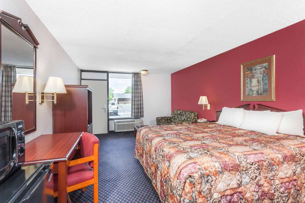 Days Inn by Wyndham Martin - photo 12