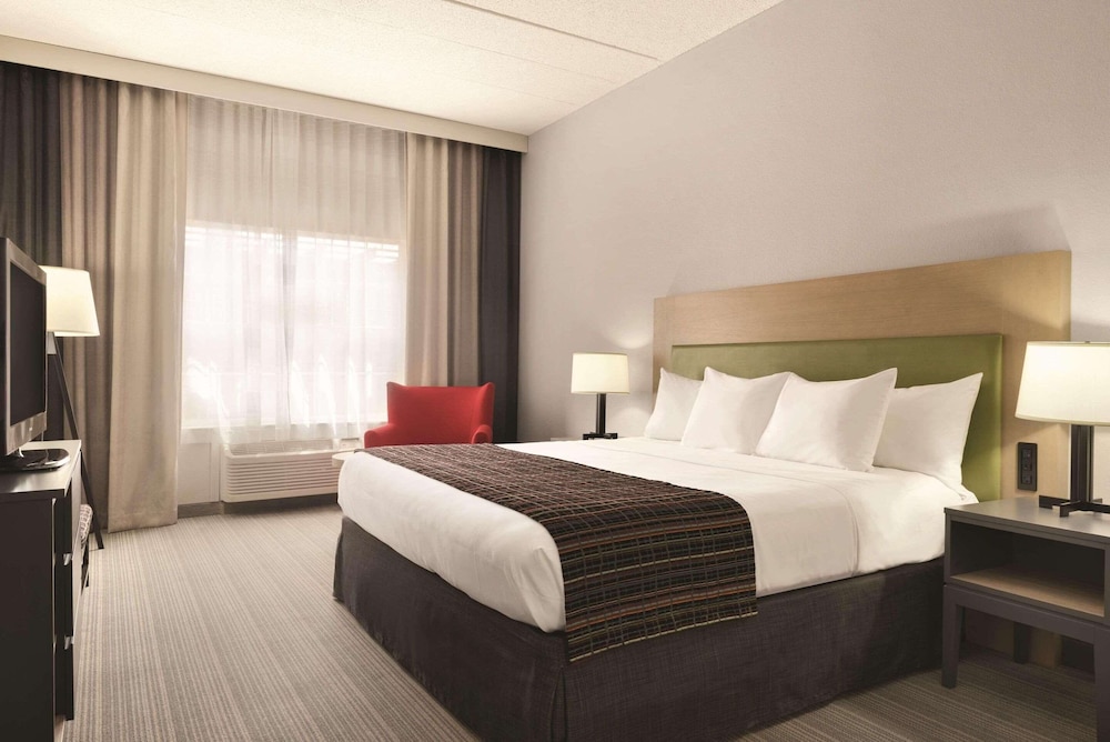 Country Inn & Suites by Radisson Coralville IA - photo 7