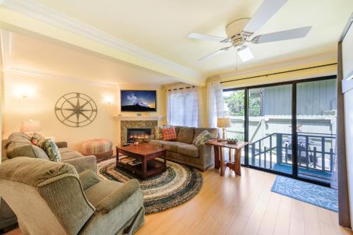 12CT 12 Canyon Terrace in Avalon, United States