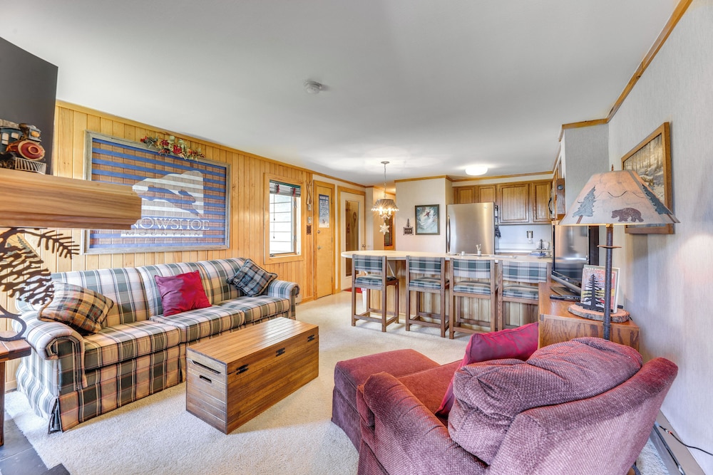 Located in Snowshoe Resort: Townhome w Deck - photo 7
