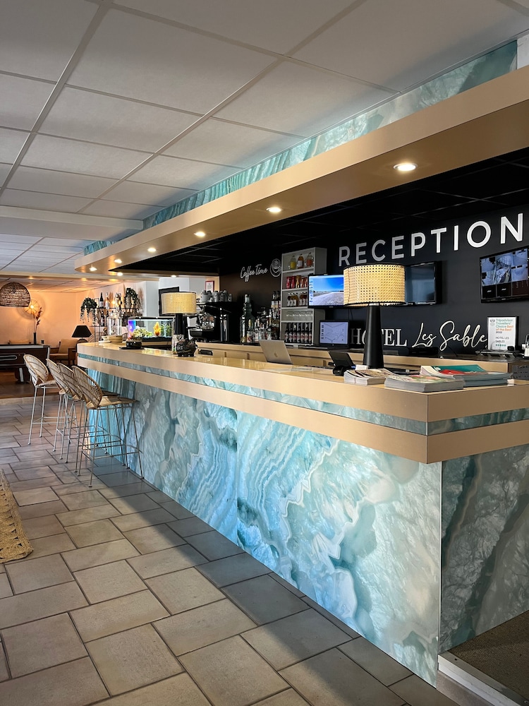 Hôtel Les Sables Urban Style by Logis Hotels — Canet-En-Roussillon — photo 3