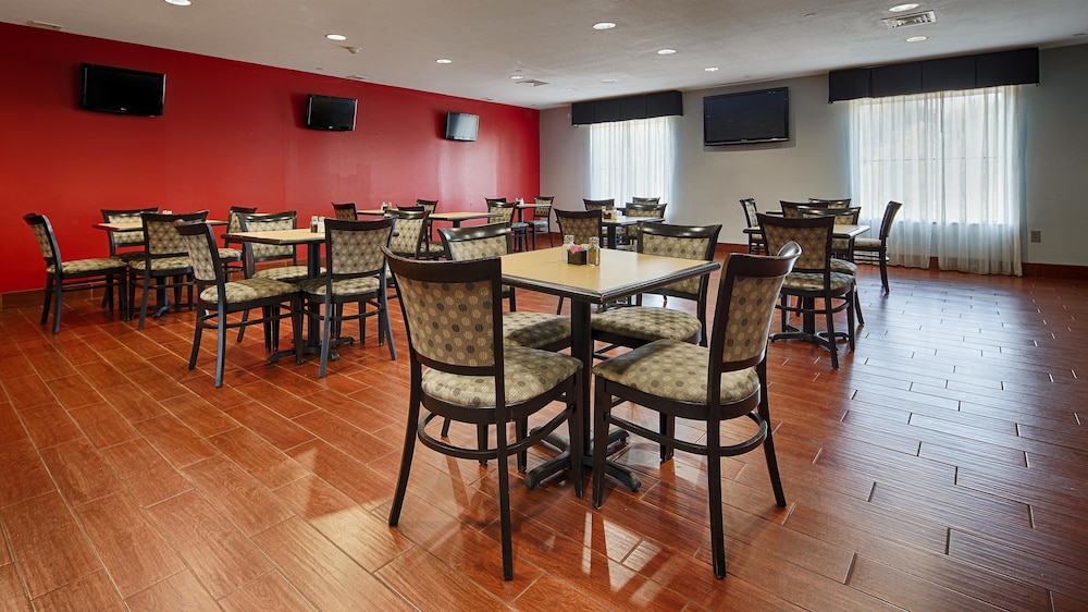 Best Western Plus Goodman Inn & Suites - photo 13