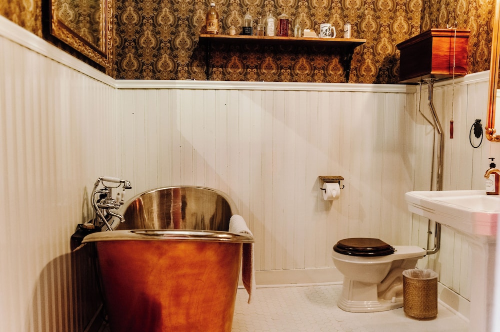 White House Hotel - photo 25