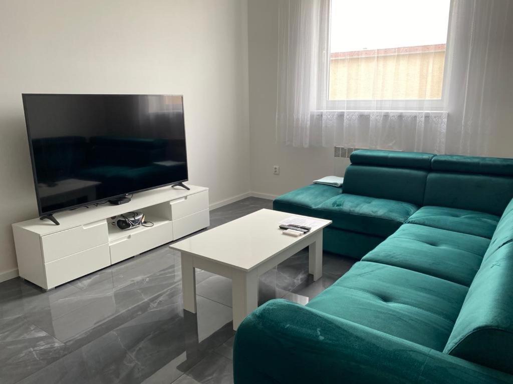Bezbariérový apartmán Lodenica v tesnej blízkosti Adelli centra — 4-Star Luxury Hotel in Piestany, Slovakia
