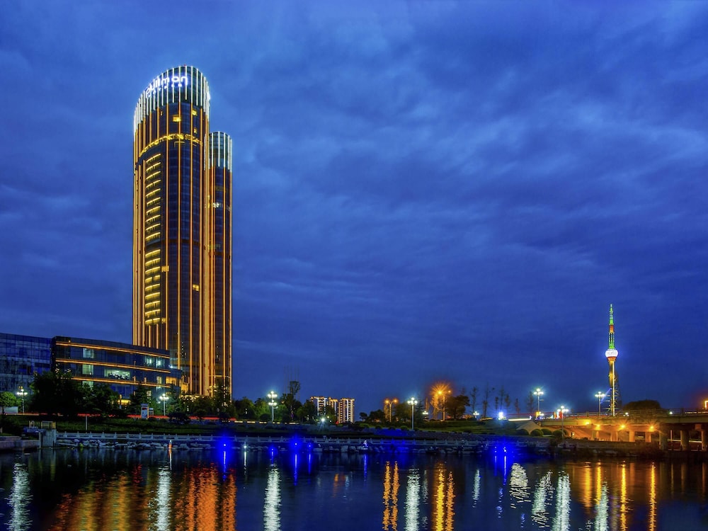 Pullman Linyi Lushang - carbon neutral hotel in Linyi