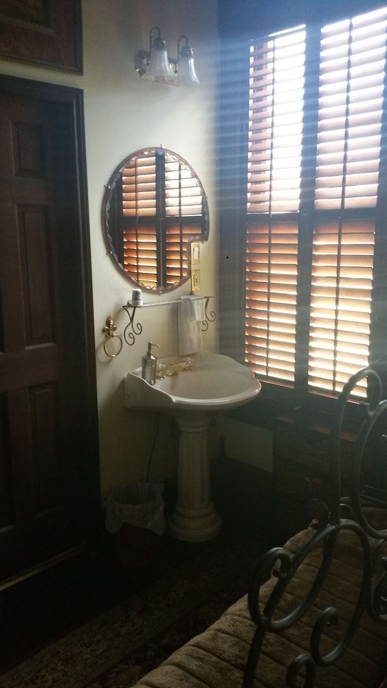 Fig Tree Manor - photo 34