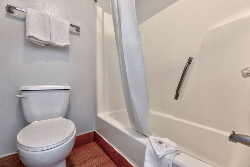 Motel 6 Cookeville TN - photo 17