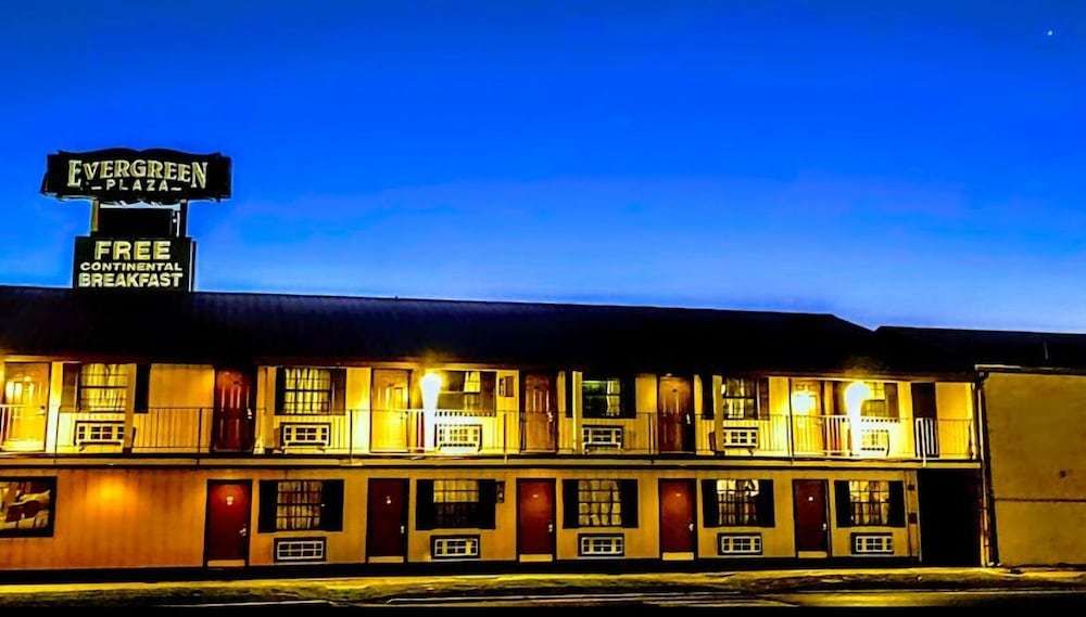 Evergreen Plaza Inn — Metairie