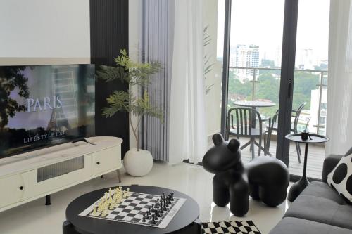 Danga Bay 2BR 2WR Black Or White Walk to Beach — 4-Star Luxury Hotel in Johor Bahru, Malaysia