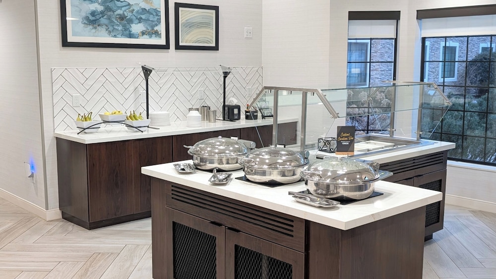 Staybridge Suites Bismarck by IHG - photo 55