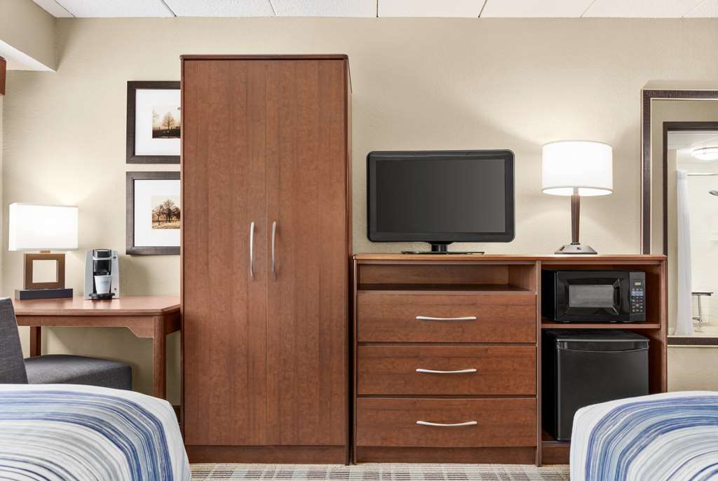 AmericInn by Wyndham Roseau - photo 33