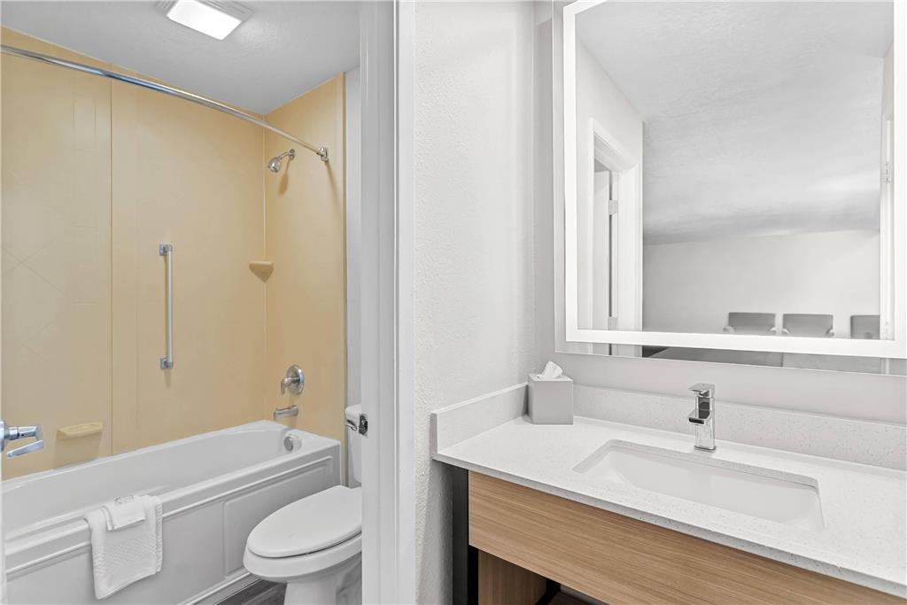 Quality Inn & Suites Albuquerque - photo 26