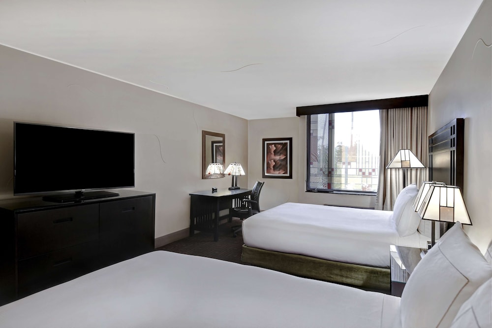 DoubleTree by Hilton Phoenix Tempe - photo 8