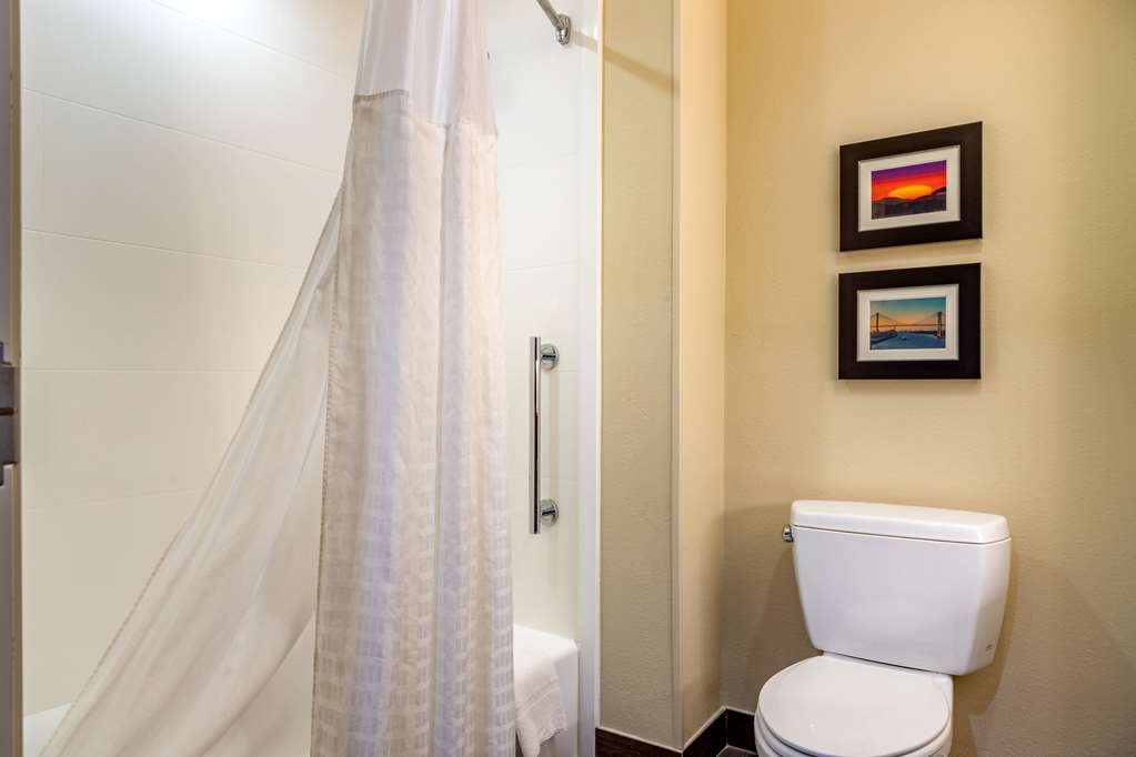 Comfort Suites Savannah Gateway I 95 - photo 37