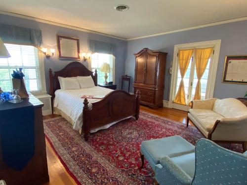 Historic Rosemont Manor - photo 5